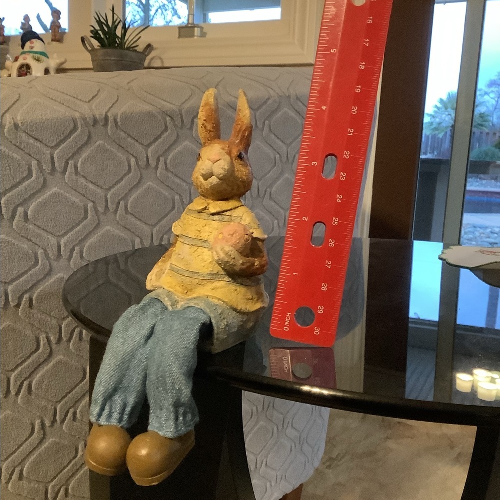 Rabbit Figurine Shelf Sitter Collectible Decoration